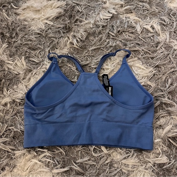 Victoria Secret sports bra - Picture 2 of 3